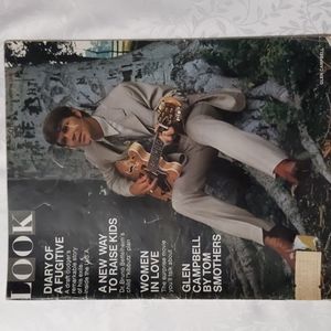 Look Magazine, Glen Campbell, Trudeau, 1970, lots of History